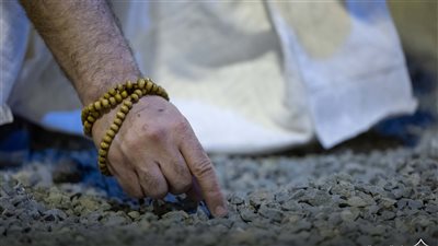 رمي الجمرات وصلاة عيد الأضحى.. لمحات من بيت الله الحرام (صور)