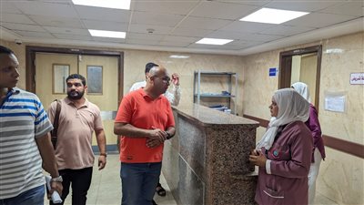 وكيل صحة قنا يتفقد مستشفي نجع حمادي للإطمئنان على تقديم الخدمات الطبية 