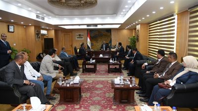 الفيوم تناقش مشكلات انقطاعات وضعف ضغوط مياه الشرب بعدة مناطق  