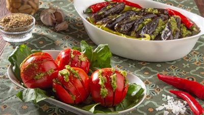 طريقة عمل مخلل الطماطم اللذيذ لتزيين مائدة عيد الأضحى