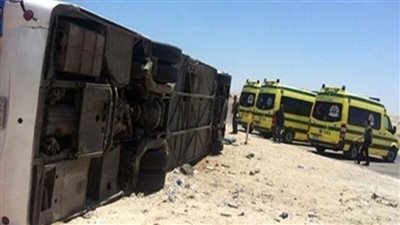 تفاصيل إصابة 19 شخصًا في انقلاب أتوبيس بالتجمع الأول 