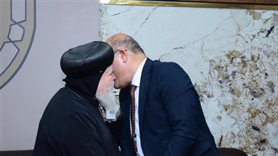 جامعة سوهاج تستقبل وفد الكنائس للتهنئة بعيد الأضحي 