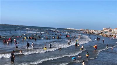 إقبال الزائرين على مصيف راس البر في ثالث أيام عيد الأضحى 