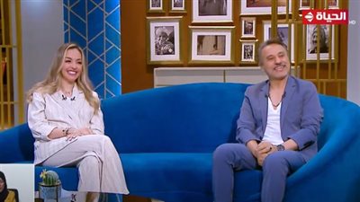 حب من أول نظرة.. إيهاب فهمي  يكشف كواليس ارتباطه بزوجته (فيديو)