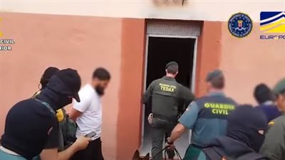  تفكيك شبكة خططت لمهاجمة نادي ريال مدريد في إسبانيا (فيديو)