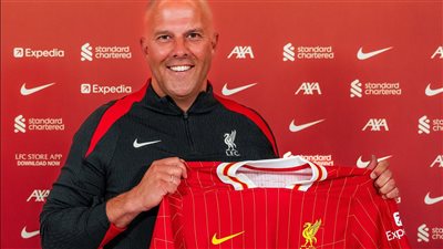 ليفربول يقدم مدربه الجديد آرني سلوت