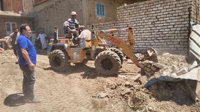 إزالات فورية لعدد من حالات التعدي على الاراضي الزراعية بالمنوفية