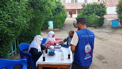 تقديم خدمات التوعية والتثقيف الصحي لـ18 ألف مواطن من خلال 19 فريق تواصل بسوهاج