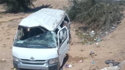 إصابة 7 أشخاص في حادث انقلاب سيارة ميكروباص بطريق القاهرة- أسيوط