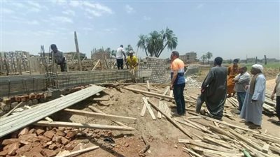 إزالة فورية لحالة بناء من دون ترخيص بقرية الشعانية بنجع حمادي