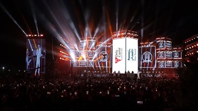   تامر حسني يتألق في حفل 