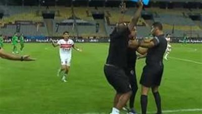 عبد الناصر زيدان يكشف تقرير حكم مباراة الزمالك والمصري وواقعة 