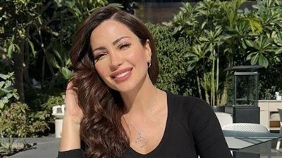 نسرين طافش تتألق بالكروب توب ومكياج ناعم عبر انستجرام