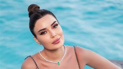 سيرين عبدالنور بلون السعادة تخطف الأضواء 