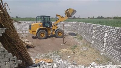 إزالة 4 حالات تعد بقرية الحلفاية بنجع حمادي 