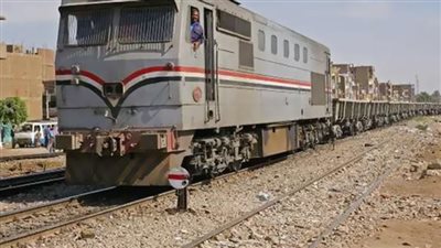 مصرع شخص صدمه القطار السريع بالقليوبية
