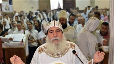 الأنبا غبريال يترأس ذكرى القمص هارون عبده ببني سويف.. شاهد