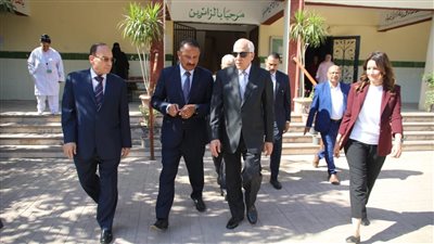 محافظ الجيزة يتفقد سير امتحانات الثانوية العامة بمدارس الدقى وجنوب 