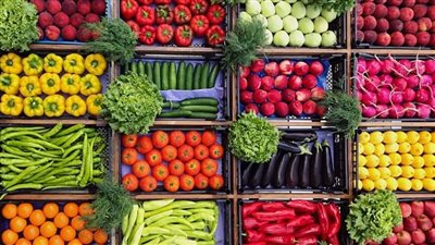 الثوم بـ 70 جنيهًا.. أسعار الخضروات والفاكهة اليوم السبت بأسواق الفيوم 