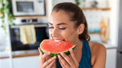 البطيخ أفضل فاكهة موسمية للمناعة.. يحتوي على مجموعة متنوعة من الفيتامينات 