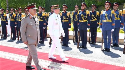 القائد العام للقوات المسلحة ورئيس الأركان يلتقيان رئيس هيئة الأركان العامة للقوات المسلحة الفرنسية