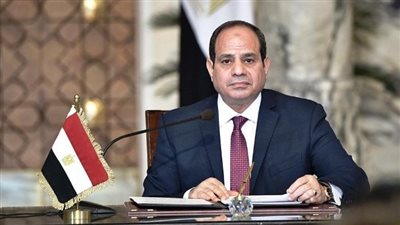 رئيس جامعة جنوب الوادي يهنئ الرئيس بذكري 30 يونيو 