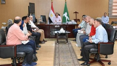 محافظ الشرقية يناقش أعمال إحلال وتجديد مصرف بلبيس