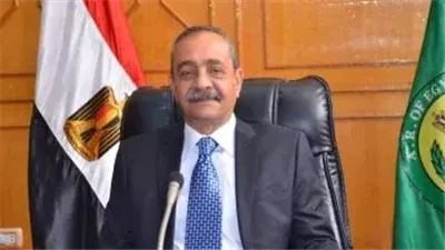 محافظ الإسماعيلية يناقش نقل تعارض المرافق وربط بعض الطرق 