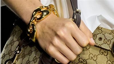 تنسيق أكسسوارات صيف 2024 لإطلالة منعشة راقية