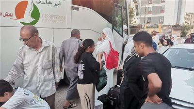 محافظ الإسماعيلية يتابع وصول حُجاج الجمعيات الأهلية 