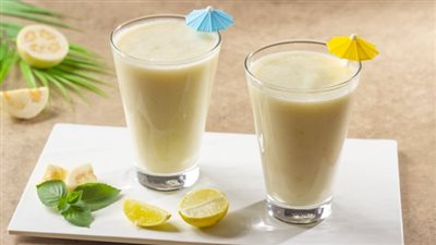 استمتع بالانتعاش مع سموذي الجوافة اللذيذ في دقائق