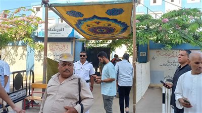 طلاب الثانوية العامة البحيرة يؤدون امتحان اللغة الأجنبية الثانية 