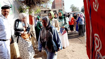  طلاب الثانوية العامة بالدقهلية يؤدون امتحان اللغة الأجنبية الثانية 