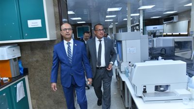 جامعة أسيوط تفتتح غرفة سحب عينات بذل النخاع والوحدة العلاجية لبنك الدم 