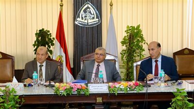 الزقازيق تناقش استعدادات الجامعة الأهلية بالعاشر من رمضان للعام الجامعي المقبل