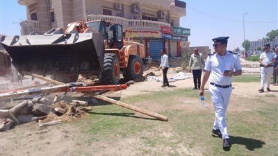 رئيس جهاز تنمية مدينة الشروق يتابع رفع كفاءة المسطحات الخضراء