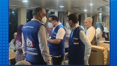 وكيل صحة جنوب سيناء يتابع عودة الحجاج المصريين بميناء نويبع البحري