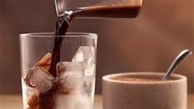 احذر.. أضرار صحية لشرب القهوة الباردة في الصيف 