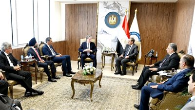 شركة عملاقة تدخل السوق للتنقيب عن البترول وتحويل مصر مركزا للتوزيع بالمنطقة