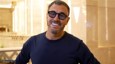 كاظم الساهر يصل المحروسة.. القاهرة تتهيئ للحفل المنتظر 