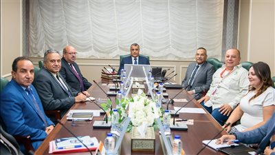 وزير الدولة للإنتاج الحربي يبحث التعاون المشترك مع شركة 