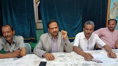 تعليم أبو تشت تعقد اجتماعًا تنسيقيًا لحصر العجز والزيادة في صفوف المعلمين