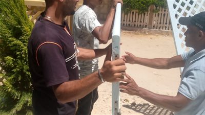 إزالة سور يعيق خط التنظيم المروري برأس البر 