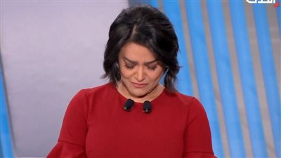 مذيعة تنهار باكية عقب حديث فلسطيني تعرض للتعذيب في معتقلات الاحتلال.. فيديو