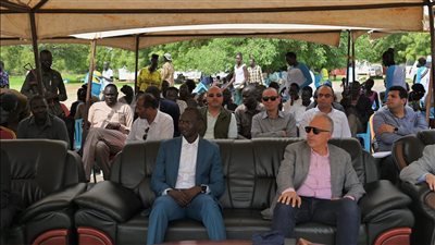  وزير الري ونظيره بجنوب السودان يفتتحان مشروع إنشاء آبار جوفية بمدينة بور 