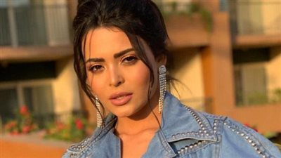 أسباب استبدال هنا الزاهد بأسماء جلال في مسرحية 