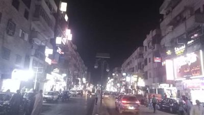 أغلبها يعمل بدون ترخيص.. تخفيف الأحمال على إعلانات الشوارع بقنا ضرورة وطنية