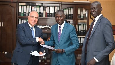 وزير الري يختتم زيارته لجنوب السودان بلقاء مستشار رئيس الجمهورية للشئون الأمنية
