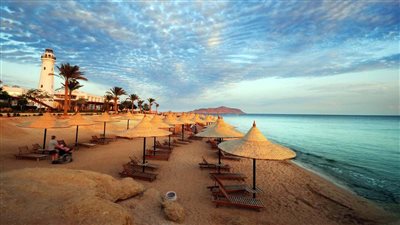 رصد 21 شركة سياحة تزاول الأنشطة البحرية دون ترخيص