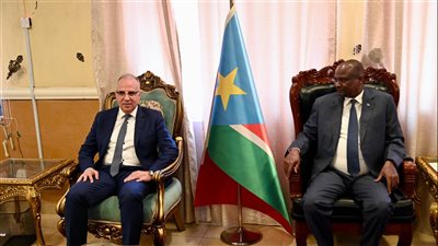 وزير الري يعود للوطن بعد زيارة جنوب السودان لافتتاح مشروعات منفذة بمنحة مصرية